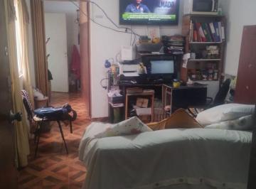 Departamento de 1 ambiente, Floresta · Amplio Monoambiente en Floresta Norte!