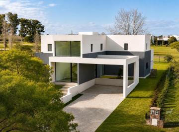 Casa · 255m² · 5 Ambientes · 2 Cocheras · Casa en La Reserva Cardales