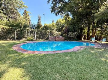Casa · 178m² · 3 Ambientes · 2 Cocheras · Casa Venta Tortuguitas - Lote2100 m² - 4ambientes - Pileta - Quincho - Parrilla - Acepta Propiedad en Parte Pago