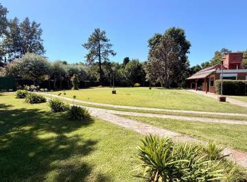 Casa · 178m² · 3 Ambientes · 2 Cocheras · Casa Venta Tortuguitas - Lote2100 m² - 4ambientes - Pileta - Quincho - Parrilla - Acepta Propiedad en Parte Pago
