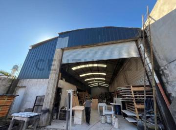 Bodega-Galpón · 400m² · 3 Ambientes · 2 Cocheras · Venta de Galpon Industrial en Loma Hermosa