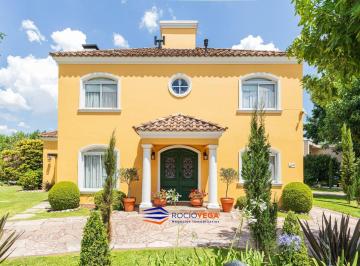 Casa · 239m² · 5 Ambientes · 2 Cocheras · Casa a La Venta en Barrio Cerrado San Patricio