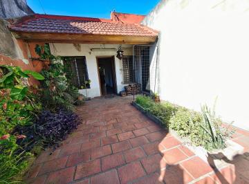 PH · 80m² · 3 Ambientes · 1 Cochera · PH en Venta a Restaurar 3 Ambiente Jardin Garage Sin Expensa