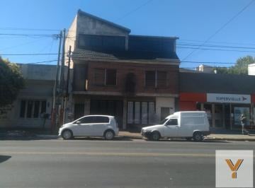 PH · 300m² · 8 Ambientes · 2 Cocheras · PH en Venta - 4 Dorm. 2 Locales 2 Baños - 300 m² - Lanús Oeste