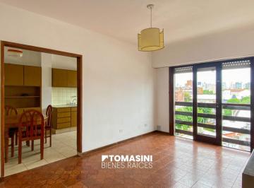 Departamento · 57m² · 3 Ambientes · Departamento de 3 Ambientes a La Calle con Balcon Frances