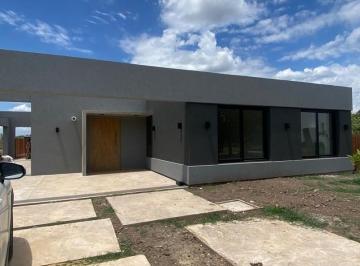 Casa · 150m² · 4 Ambientes · Casa en Venta en San Sebastian, Escobar, G. B. a. Zona Norte