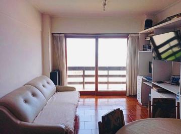 Departamento · 45m² · 2 Ambientes · Departamento en Alquiler Temporario - 1 Dormitorio 2 Baños - Miramar