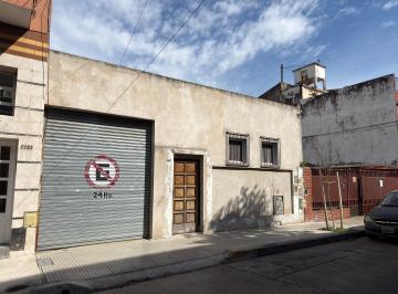 Bodega-Galpón de 4 ambientes, Villa Luro · Depósito / Galpón en Alquiler – 252 m² – Portón Eléctrico – Villa Luro – Dueño