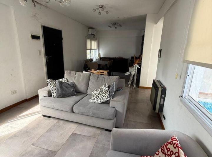 Departamento · 5m² · 4 Ambientes · 2 Cocheras
