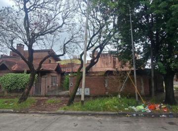 Casa · 150m² · 8 Ambientes · 2 Cocheras · Casa en Jose León Suarez