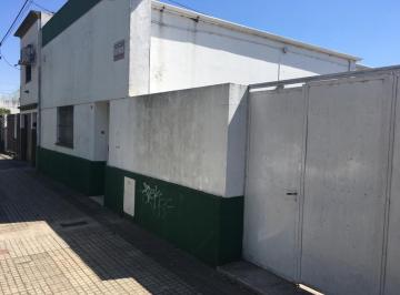 Casa · 218m² · 5 Ambientes · 1 Cochera · Casa en Venta - La Plata
