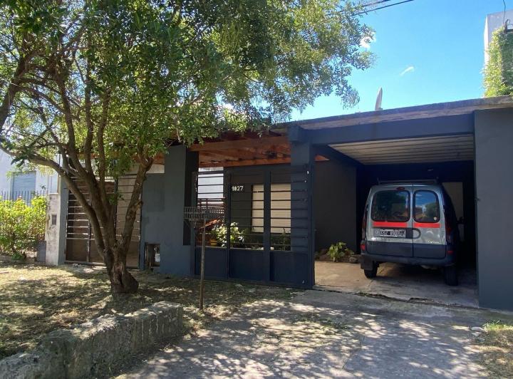 Casa · 96m² · 3 Ambientes · 1 Cochera