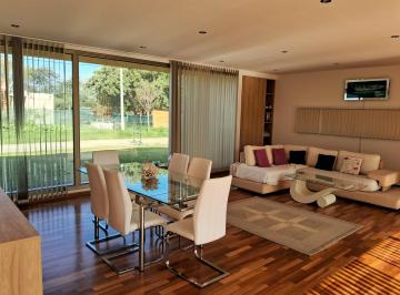 Casa · 200m² · 3 Ambientes · 2 Cocheras · Casa en Venta Las Carolinas Barrio Privado