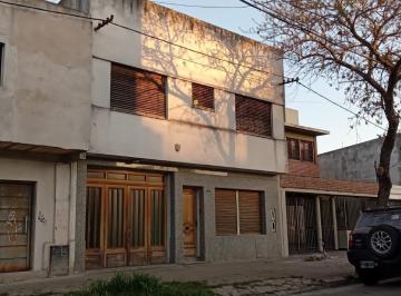 Casa · 463m² · 6 Ambientes · 3 Cocheras · Casa en Venta La Plata