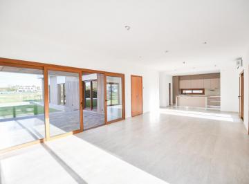 Casa · 240m² · 6 Ambientes · 3 Cocheras · Casa en Venta - Lomas de City Bell