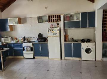 Casa · 170m² · 6 Ambientes · 2 Cocheras · Oportunidad! Vendo Casa Amoblada 6 Ambientes, con Parrilla - Bialet Masse
