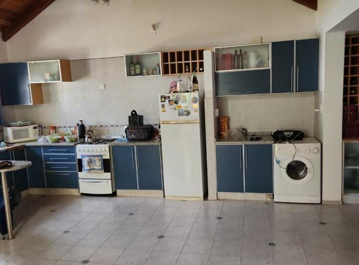 Casa · 170m² · 6 Ambientes · 2 Cocheras