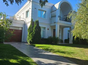 Casa de 5 ambientes, Tandil · Importante Casa en Venta