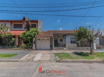 PH · 65m² · 2 Ambientes · 1 Cochera · Venta Casa 2 Ambientes con Dependencia, Terraza y Cochera en General San Martin