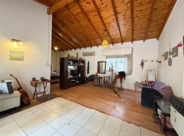 Casa de 5 ambientes, Saavedra · Casa de 130 m² con 4 Dorm. en Venta en Saavedra