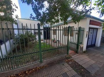 PH de 2 ambientes, Almirante Brown · PH Interno de 2 Ambientes con Patio y Jardín