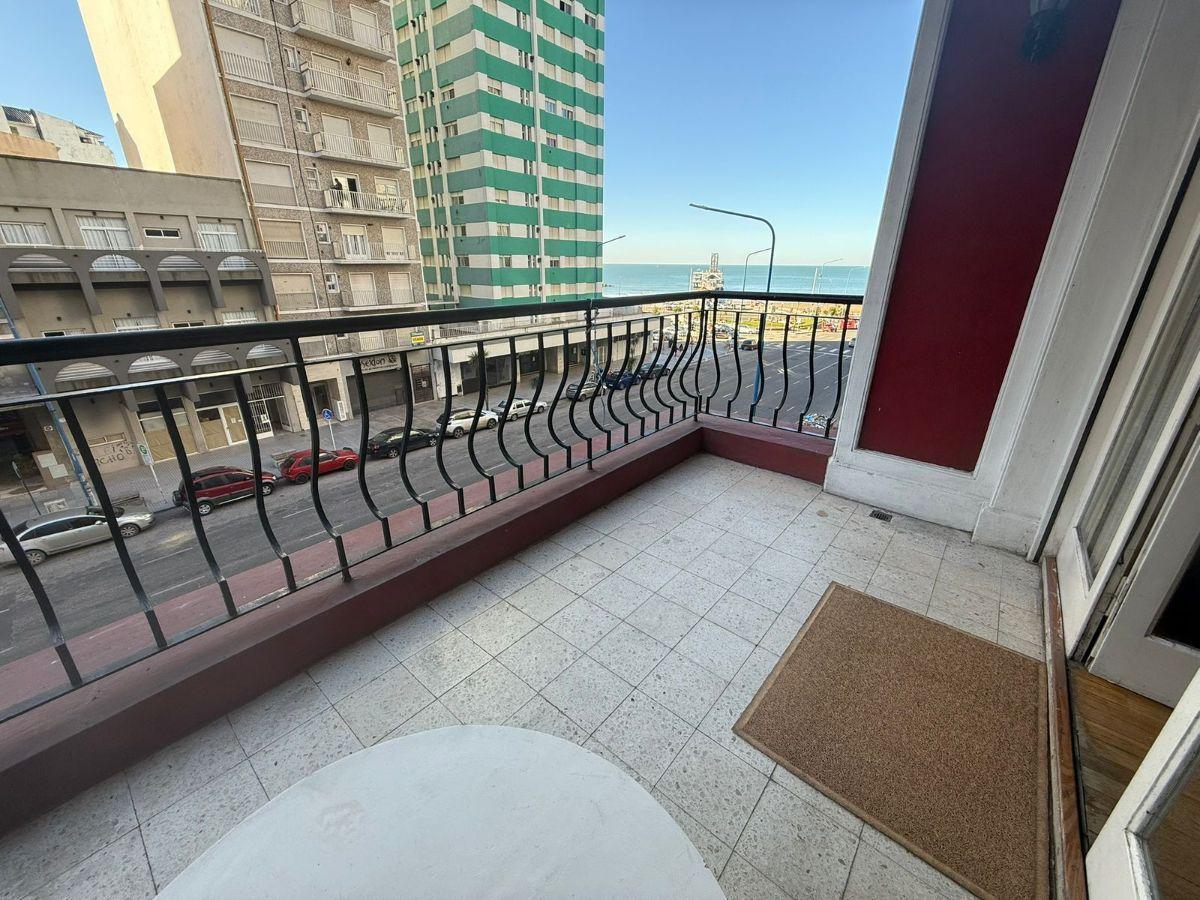 Departamento 3 amb, 61m² con balcón y vista al mar — Centro