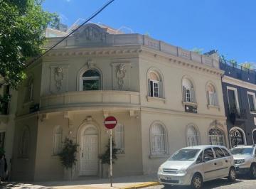 Casa · 450m² · 4 Ambientes · 1 Cochera · Alquiler Casa en Malasia y Gorostiaga Zona Embajadas Belgrano