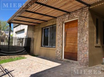 Casa · 140m² · 5 Ambientes · 1 Cochera · Casa en Venta en Rincón de Milberg con 4 Dorm. a Estrenar!
