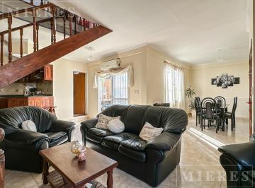 Casa · 120m² · 5 Ambientes · 1 Cochera · Casa en Venta en Tigre