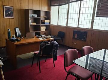 Oficina comercial · 550m² · 4 Ambientes · Oficina Comercial en Alquiler - 550 m² - Mataderos