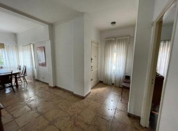 Casa de 5 ambientes, Almirante Brown · Hermoso Chalet a Una Cuadra de La Estación