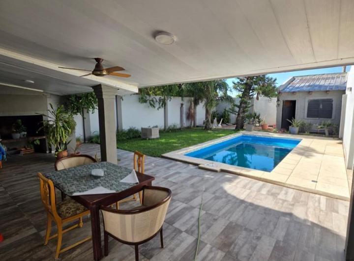 Casa · 142m² · 5 Ambientes · 1 Cochera