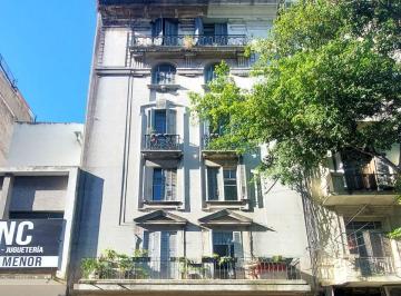 Departamento de 4 ambientes, Balvanera · Hermoso Piso de 90 m², Zona Facultad de Medicina