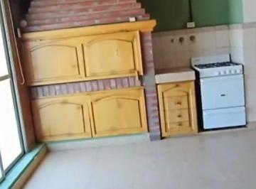 Departamento de 5 ambientes, Puerto Madryn · Departamento de 3 Habitaciones Amplias en Barrio Roca.
