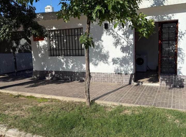 Casa · 67m² · 3 Ambientes · 2 Cocheras