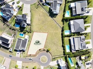 Terreno · 605m² · Lote en El Barrio Privado Rumenco Joven