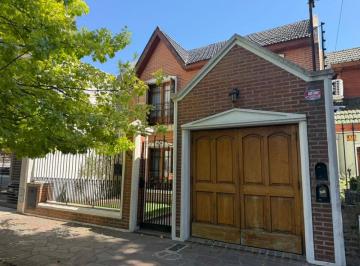 Casa de 4 ambientes, Lanús · Casa con 161 m² y 3 Dorm. y Fondo en Venta, Lanús Oeste