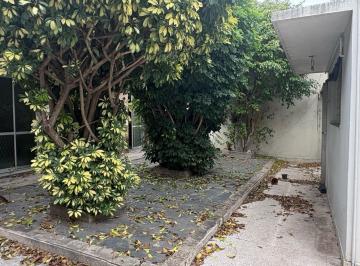 Casa · 166m² · 6 Ambientes · 2 Cocheras · Casa en Venta en La Plata