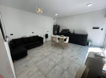 Casa · 50m² · 2 Ambientes · 1 Cochera · Casas en Venta en City Bell, 1 Dormitorio