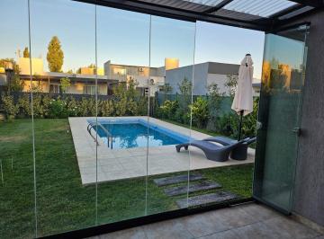 Casa · 125m² · 4 Ambientes · 1 Cochera · Casa en Venta, Costa Serena, Neuquen