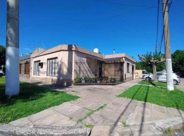 PH · 73m² · 3 Ambientes · 1 Cochera · Venta PH 3 Ambientes - Castelar Norte - Apto Credito