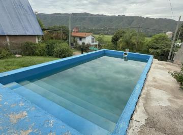 Casa · 130m² · 5 Ambientes · 1 Cochera · Casa en Venta en Bialet Masse Apta Credito 3 Dorm. con Piscina Vista Lago a 50 Ruta 38