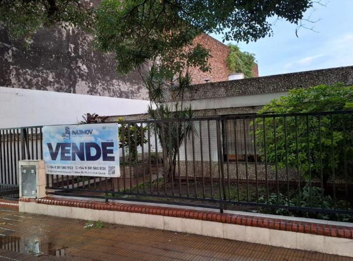 Casa · 190m² · 4 Ambientes · 2 Cocheras