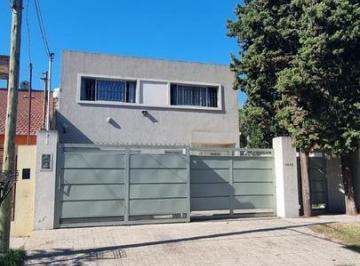 Depósito · 240m² · Oficina - Ituzaingó