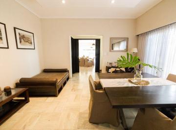 Casa de 6 ambientes, Morón · Casa 6 Ambientes con Pileta en Castelar