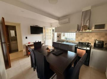 PH · 72m² · 3 Ambientes · 1 Cochera · Venta. PH en Villa Luzuriaga. 3 Ambientes con Cochera