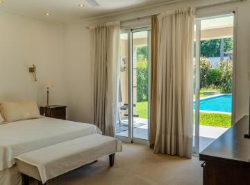 Casa · 280m² · 3 Dormitorios · 2 Cocheras · Venta Casa en Santo Tome - Club de Campo El Paso