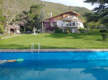 Casa · 200m² · 7 Ambientes · 3 Cocheras · En Venta Chalet en La Falda con Pileta y Gran Parque Detrás del Hotel Eden Ref: 2045