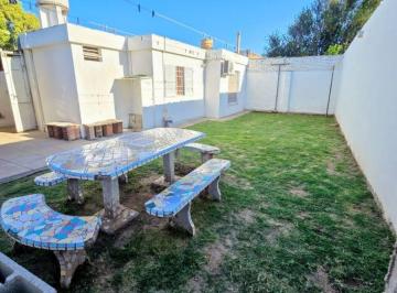 Casa de 7 ambientes, Córdoba · Venta Casa 3 Dorm con Planos Cochera y Patio. Bº Yofre Sur