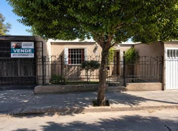 Casa de 7 ambientes, Córdoba · Venta Casa 3 Dorm con Planos Cochera y Patio. Bº Yofre Sur